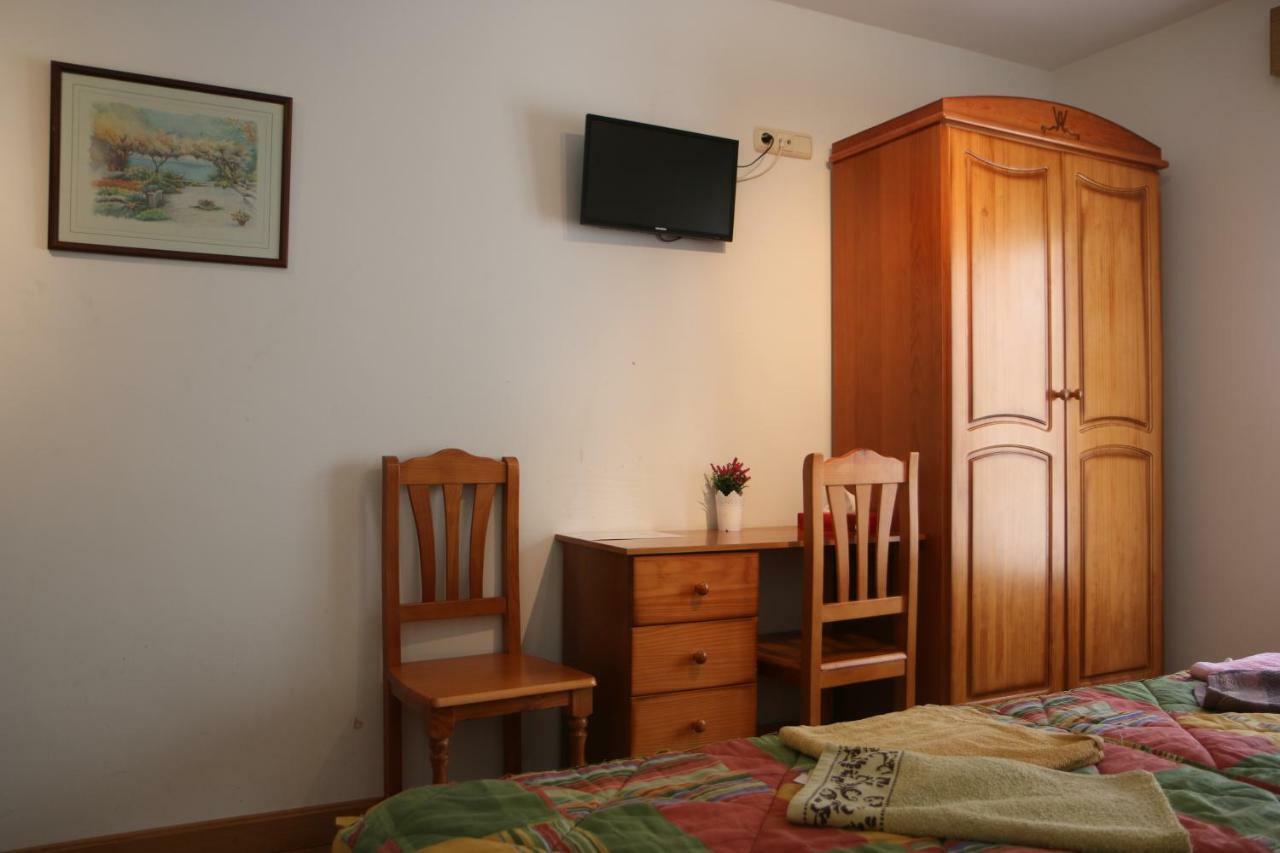 Hostal La Plaza Puente la Reina Eksteriør bilde