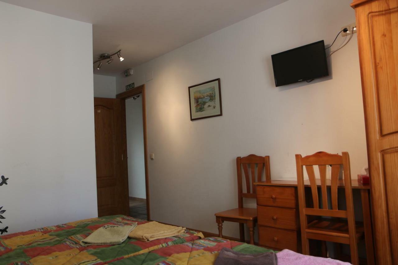 Hostal La Plaza Puente la Reina Eksteriør bilde