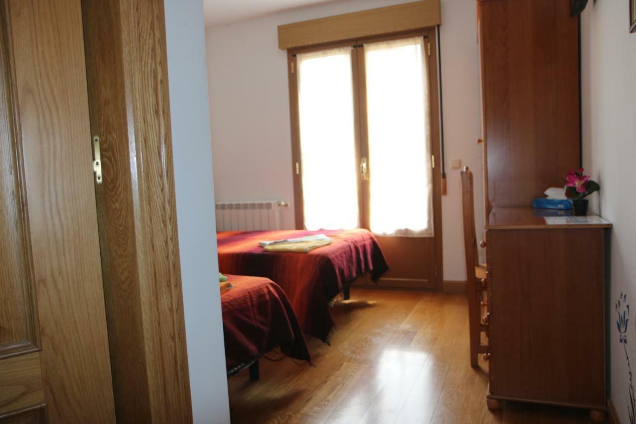 Hostal La Plaza Puente la Reina Eksteriør bilde