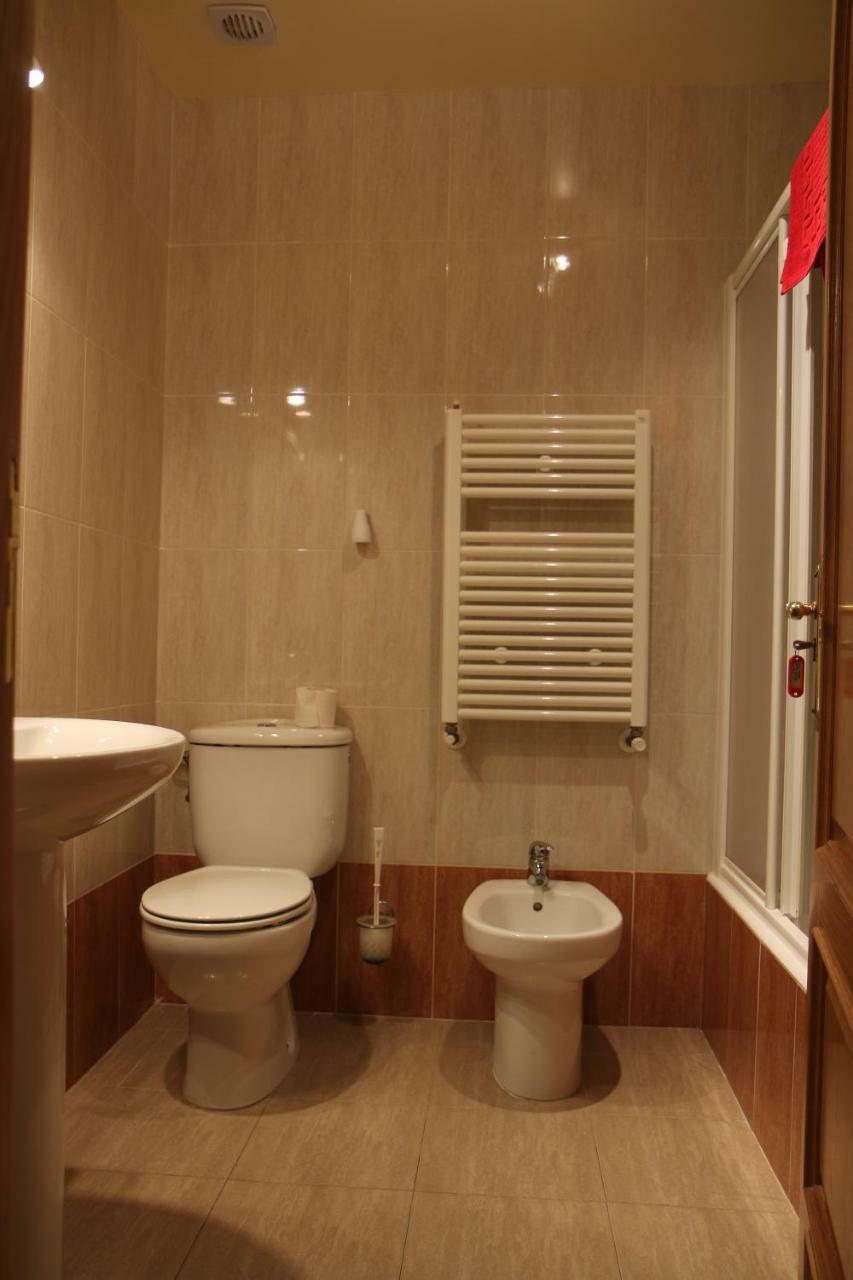 Hostal La Plaza Puente la Reina Eksteriør bilde