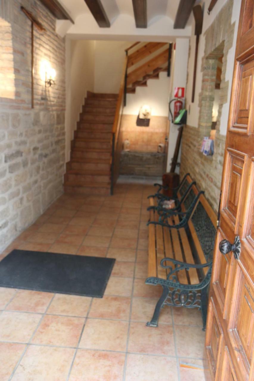 Hostal La Plaza Puente la Reina Eksteriør bilde